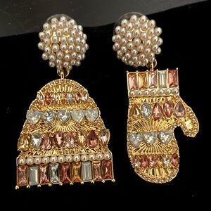 SugarFix by Baublebar Winter Hat and Mitten Earrings